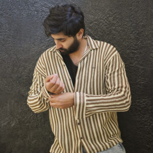 full-sleeve shirt with a collar-knitted polo style